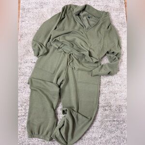 Arie Olive Green Lounge Set